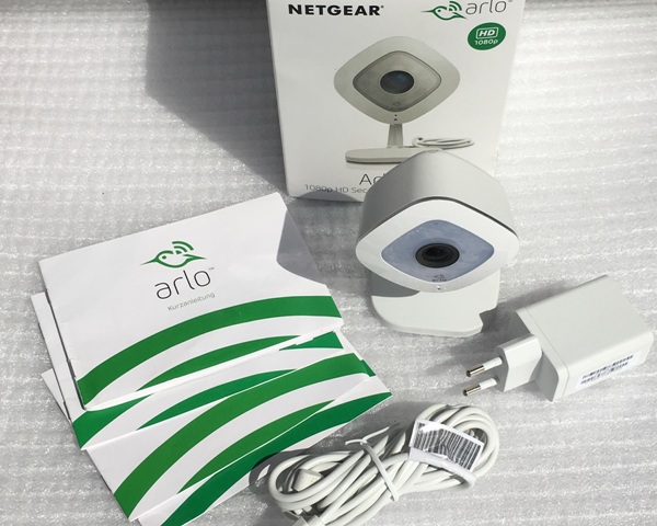 Arlo Q 1080p HD Security Camera with Audio von Netgear