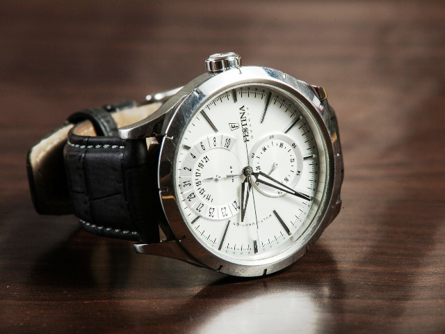 Geschenke, Herrenuhr