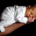 Der Babystrampler - Praktische Babykleidung für die ersten Monate