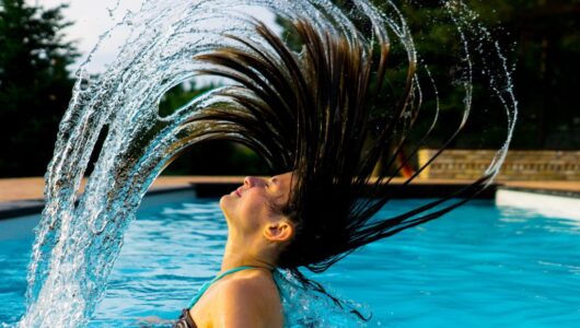 Die richtige Haarpflege im Sommer
